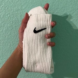 White Nike Crew Socks (Single Pair)